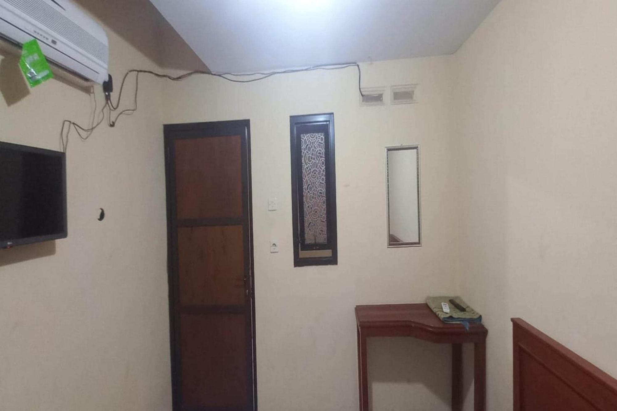 Oyo 94030 Ar Syariah Hotel