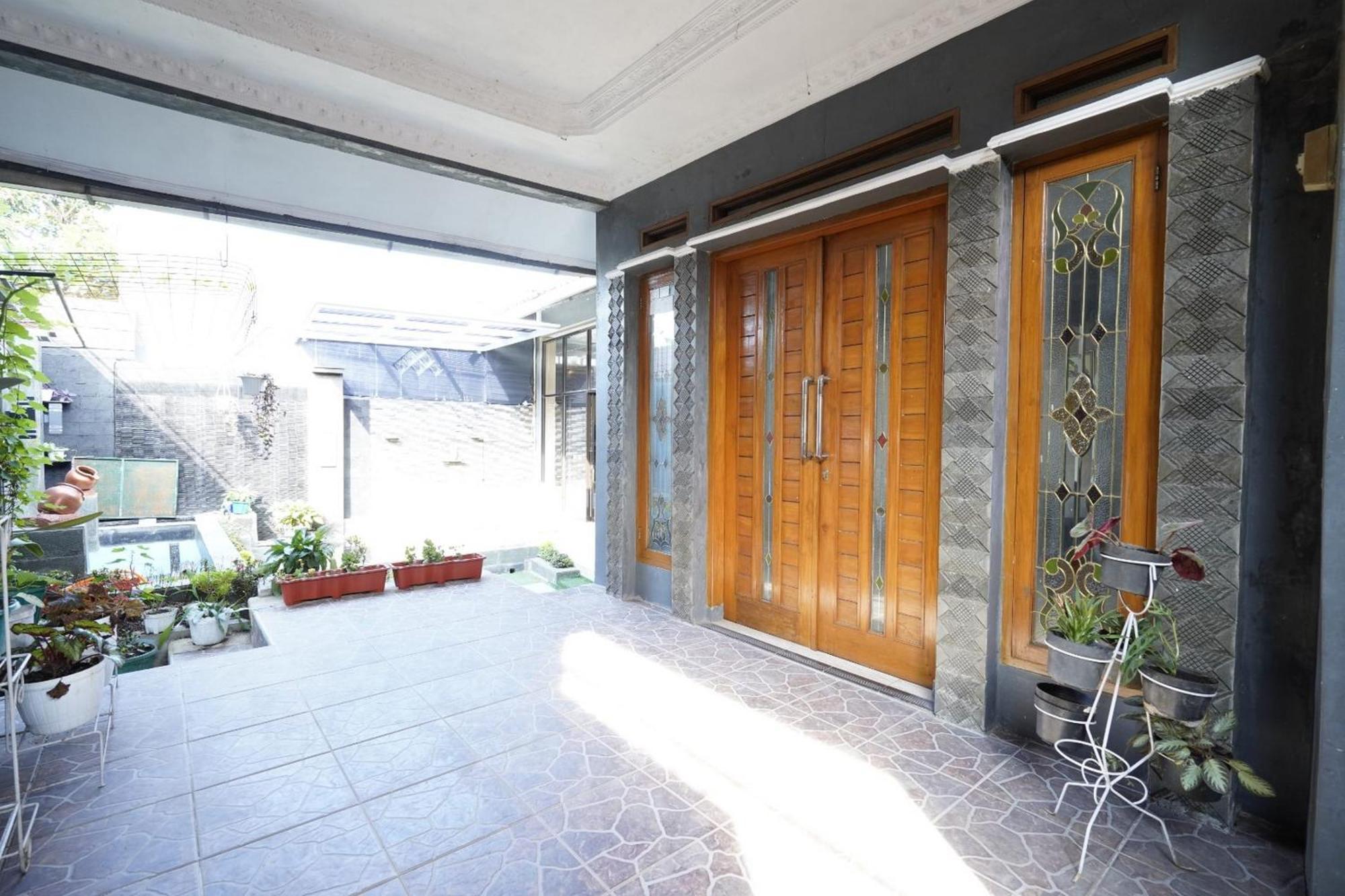 Oyo 94030 Ar Syariah