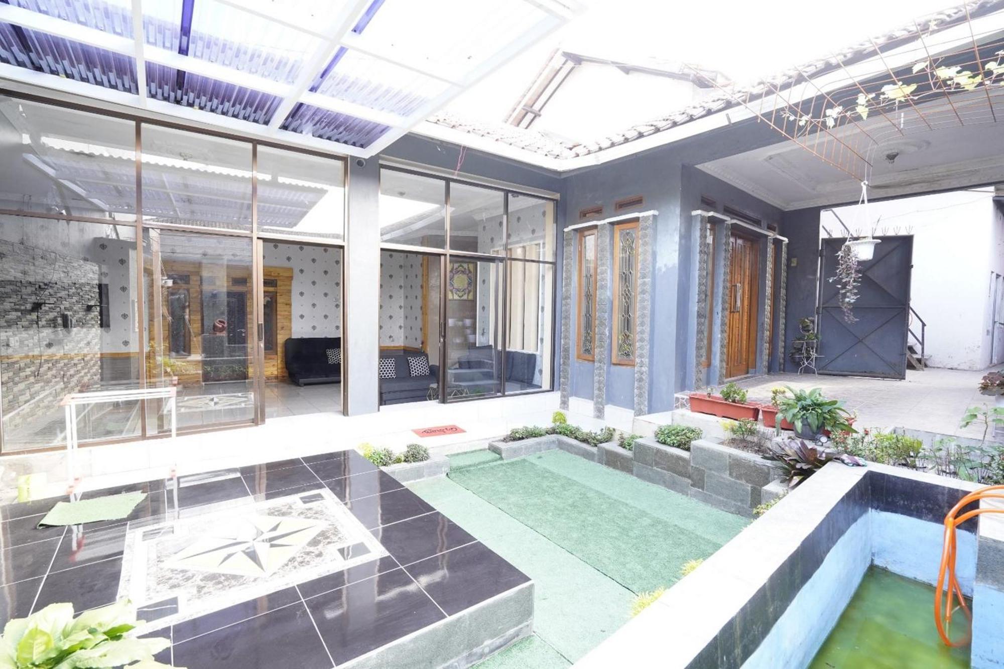 Hotel Oyo 94030 Ar Syariah