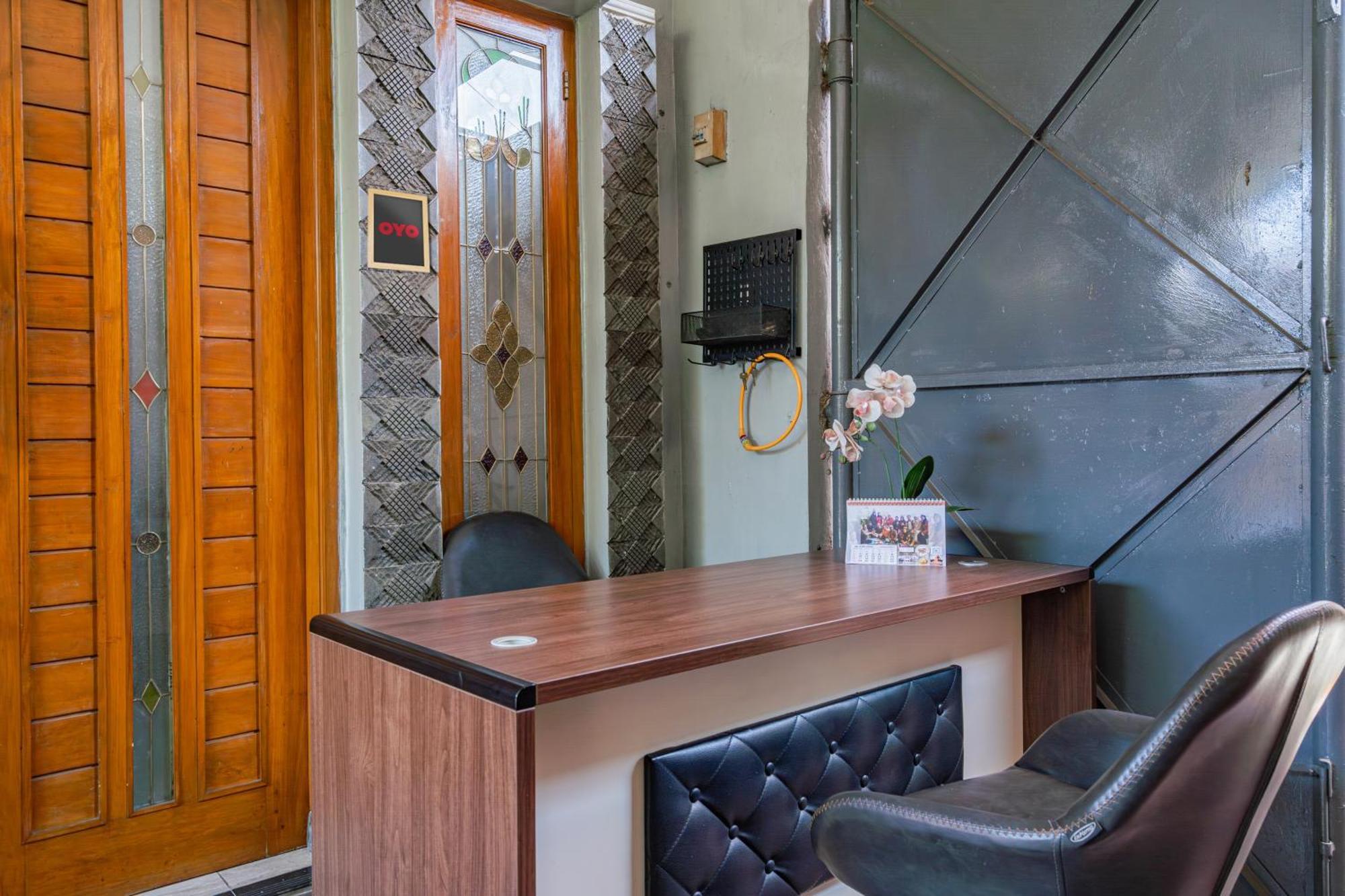 Hotel Oyo 94030 Ar Syariah Bandung